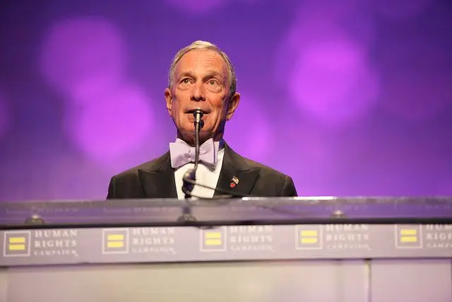 Mayor Bloomberg accepting an award from the Human Rights Campaign on Saturday night